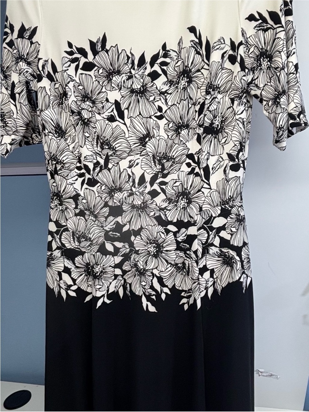 NWOT Lauren Ralph Lauren
Floral Fit & Flare Dress size 8 - Picture 6 of 7